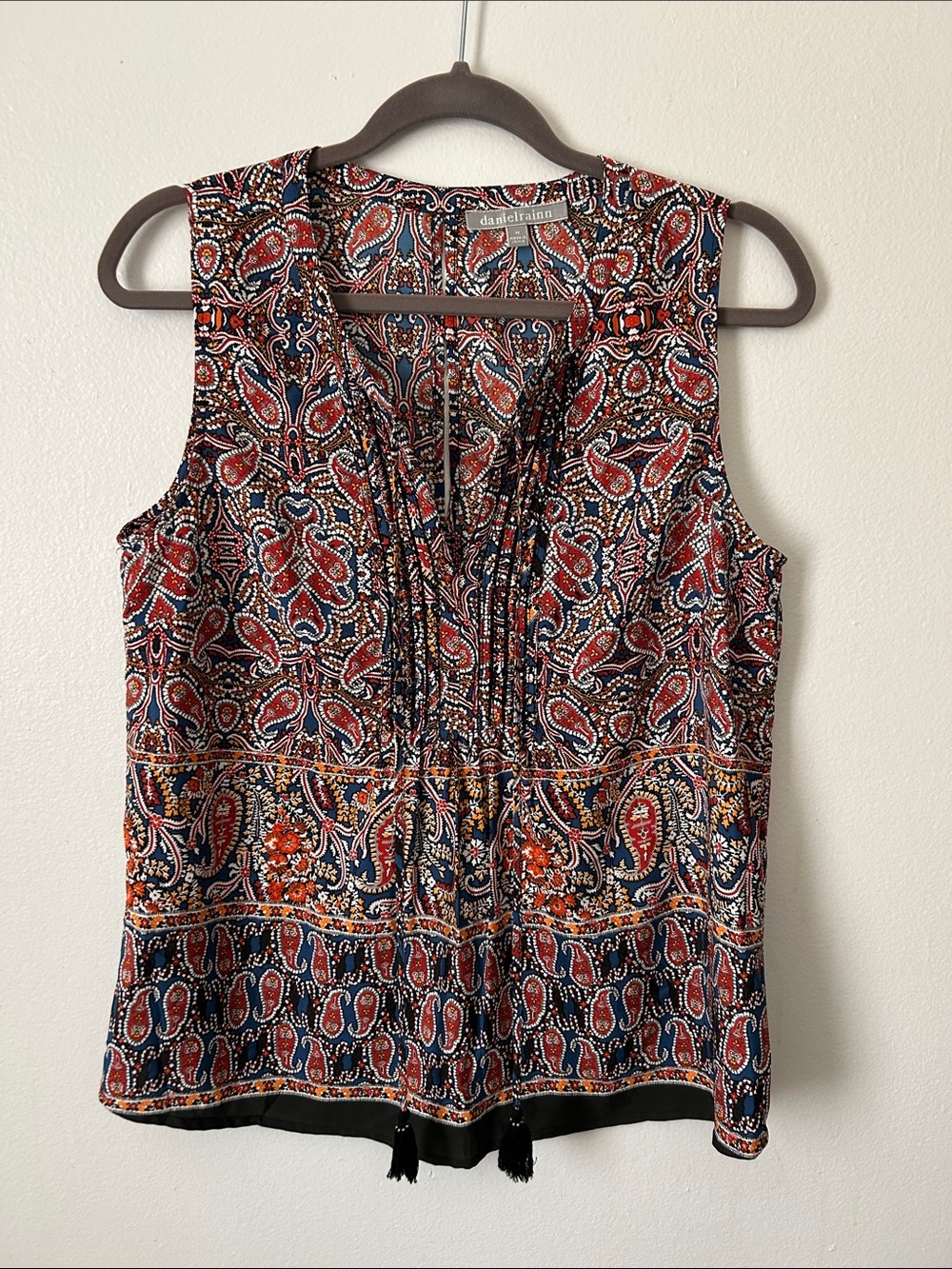 Daniel Rainn Navy and Red Paisley Tie-Front Sleeveless Top